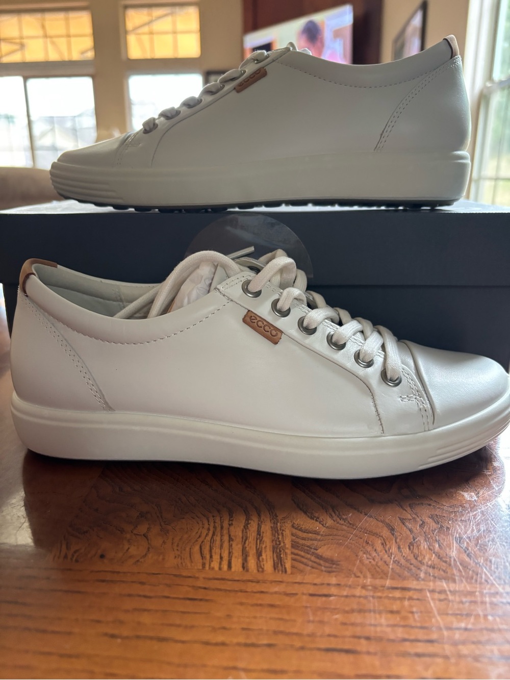 ECCO Soft 7
Women's Leather Lace-Up Sneaker